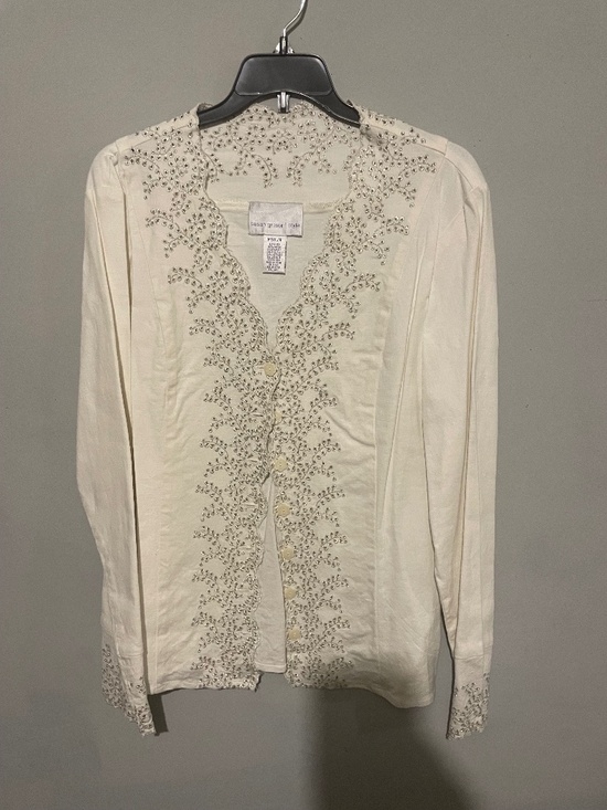 Susan Graver Sweaters - Susan Graver ivory women’s size medium embroidered sweater